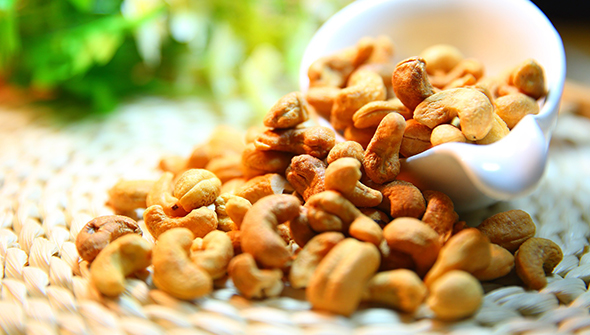 เม็ดมะม่วงหิมพานต์ Cashew Nuts